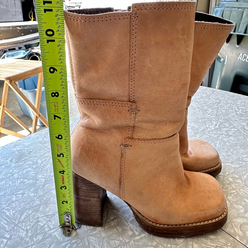 Candie's Tan Leather Boots with Stacked Heel (Vintage)